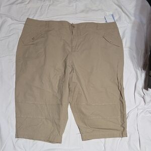 Liz & Me Women's Tan Bermudas